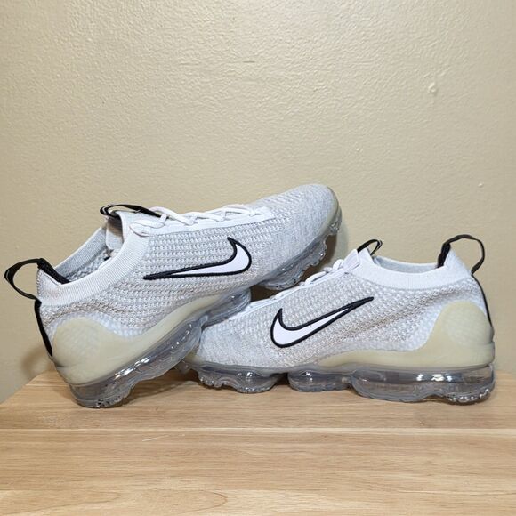 Nike Air VaporMax 2021 Flyknit Monochrome White Black DH4084-100 Men\'s Size 10 main image 6